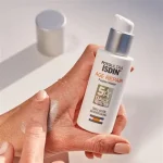 ضد آفتاب جوانساز ایزدین مدل FotoUltra Age Repair SPF 50 حجم 50 میل - Image 3
