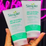 ژل شستشوی ضد پیری چای سبز سیمپل :Simple Age resisting Facial Gel Wash - Image 2