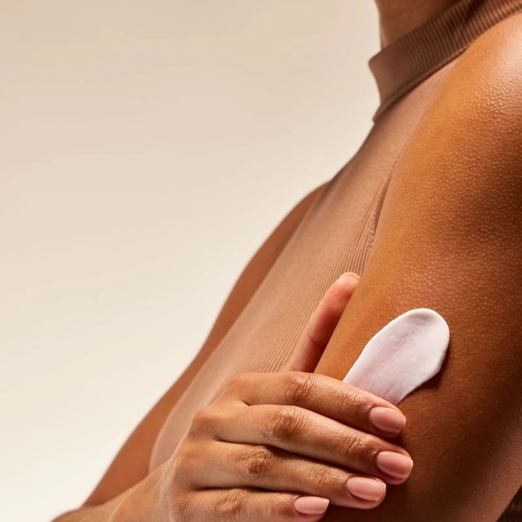 لوسیون بدن این تو د نایت بث اند بادی | Bath & Body Works Into The Night Body lotion - Image 4