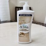 لوسیون بدن آرامش بخش عصاره جو پرک و شی باترسینت ایوز | sooting st.Ives  621ml - Image 2