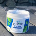 کرم مرطوب ‌کننده و جوانساز سنت ایوز کلاژن و الاستین استیوز | St. Ives Renewing Moisturizer – Collagen & Elastin - Image 2