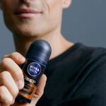 مام رول ضد تعریق مردانه نیوآ مدل DEEP BLACK CARBON (سبز) - Image 3